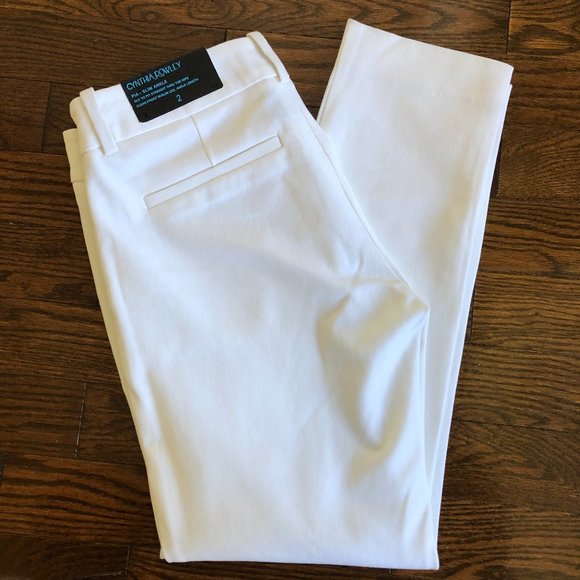 SALE 2 for $26 / 3 for $33 - New Warm White Stretch Capris with side zip, Size 2 - Picture 3 of 6